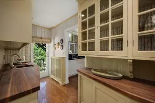230 E Delaware Pl, Chicago, IL 60611 - Photo 15