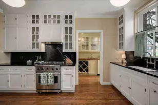 230 E Delaware Pl, Chicago, IL 60611 - Photo 17
