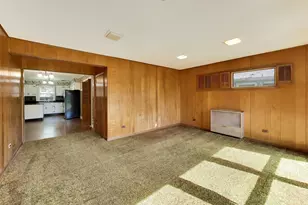 8631 E Prairie Rd, Skokie, IL 60076 - Photo 7