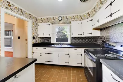 8631 E Prairie Road, Skokie, IL 60076 - Photo 3