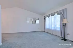 16 S Emerald Ave, Mundelein, IL 60060 - Photo 5