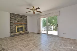 16 S Emerald Ave, Mundelein, IL 60060 - Photo 19