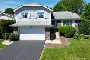 16 S Emerald Ave, Mundelein, IL 60060 - Photo 3