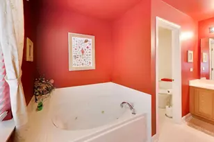 5660 Trinity Ct, Gurnee, IL 60031 - Photo 19