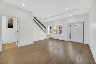 1520 N Campbell Ave, Chicago, IL 60622 - Photo 3