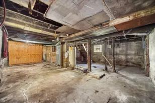 10631 S Wabash Ave, Chicago, IL 60628 - Photo 27