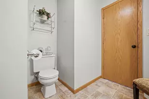 1263 Bellevue Dr, Dekalb, IL 60115 - Photo 37