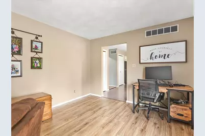1071 Arapaho Drive, Freeport, IL 61032 - Photo 11