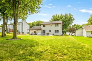 1071 Arapaho Dr, Freeport, IL 61032 - Photo 21