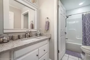 1907 E Grand Ave, Lindenhurst, IL 60046 - Photo 15