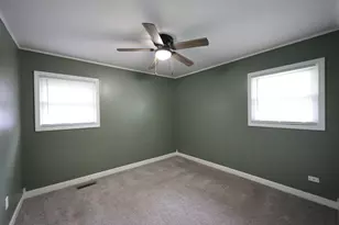 366 Blackhawk Dr, Park Forest, IL 60466 - Photo 11