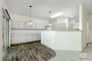 636 S Cadillac Cir, Romeoville, IL 60446 - Photo 11