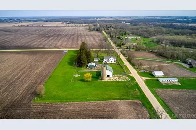 7930 E Line Road, Kirkland, IL 60146 - Photo 7