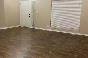1213 Pennsbury Ln, Aurora, IL 60502 - Photo 3