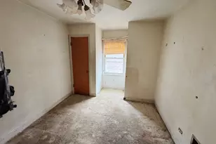 9036 S Harper Ave, Chicago, IL 60619 - Photo 7