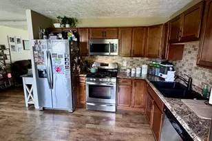 326 Rowe Dr, Bloomington, IL 61701 - Photo 9