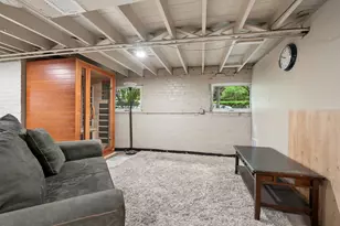 2100 Forestview Rd, Evanston, IL 60201 - Photo 19
