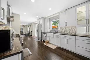459 Sussex Ct, Buffalo Grove, IL 60089 - Photo 3