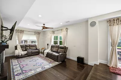 459 Sussex Court, Buffalo Grove, IL 60089 - Photo 7