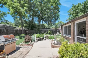 338 Ottawa St, Park Forest, IL 60466 - Photo 25