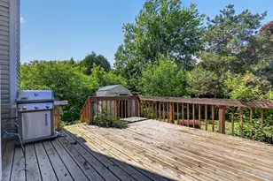 1068 Cambridge Dr, Grayslake, IL 60030 - Photo 5