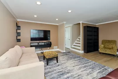 926 N Boxwood Drive #B, Mount Prospect, IL 60056 - Photo 3