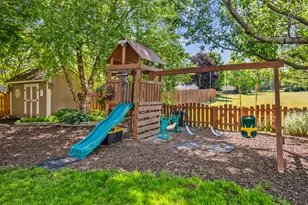 5718 Breezeland Rd, Carpentersville, IL 60110 - Photo 7