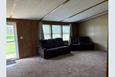173 Greenview Road, Centralia, IL 62801 - Photo 3