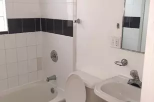 1237 W Wellington Ave, Chicago, IL 60657 - Photo 21