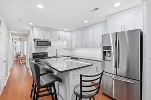 2915 N Dawson Ave, Chicago, IL 60618 - Photo 15