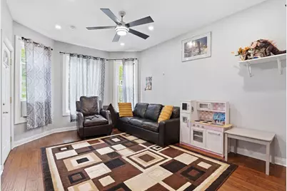 2915 N Dawson Avenue, Chicago, IL 60618 - Photo 13