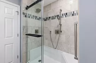 702 Clover Hill Ct, Elk Grove Village, IL 60007 - Photo 15
