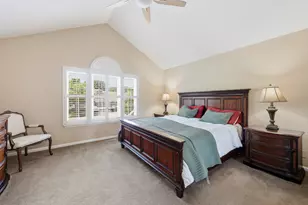 702 Clover Hill Ct, Elk Grove Village, IL 60007 - Photo 11