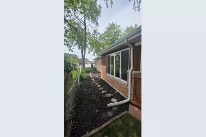 8867 Mobile Avenue, Oak Lawn, IL 60453 - Photo 45
