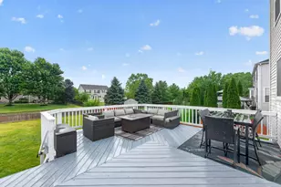 2560 Mc Duffee Cir, North Aurora, IL 60542 - Photo 27