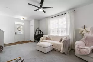 3633 Hyde Park Ct, Elgin, IL 60124 - Photo 3