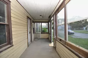 919 Webster St, Ottawa, IL 61350 - Photo 3