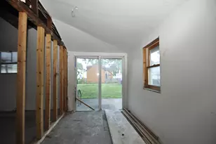 919 Webster St, Ottawa, IL 61350 - Photo 11