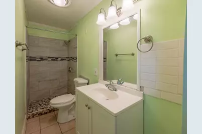 110 N Seminary Avenue, Woodstock, IL 60098 - Photo 9