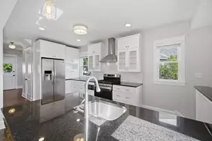 840 S Humphrey Ave, Oak Park, IL 60304 - Photo 9