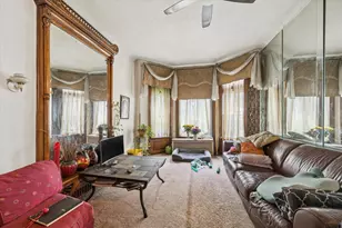 3633 S Giles Ave, Chicago, IL 60653 - Photo 3