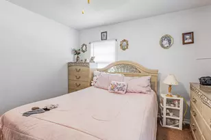1045 Palace St, Aurora, IL 60506 - Photo 11