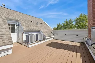 1863 Admiral Ct, Glenview, IL 60026 - Photo 33