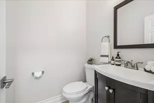 1863 Admiral Ct, Glenview, IL 60026 - Photo 13