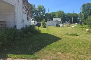65 E 3rd St, Dallas City, IL 62330 - Photo 21