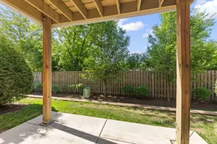 821 W Chase Ln, Palatine, IL 60067 - Photo 23