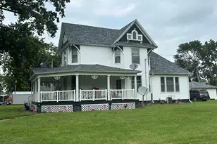 108 S Gray St, Sidell, IL 61876 - Photo 11