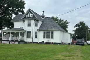 108 S Gray St, Sidell, IL 61876 - Photo 9