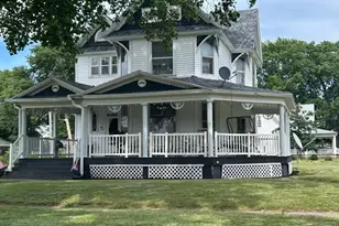 108 S Gray St, Sidell, IL 61876 - Photo 3