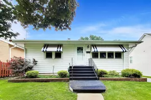 403 N Yale St, Villa Park, IL 60181 - Photo 1